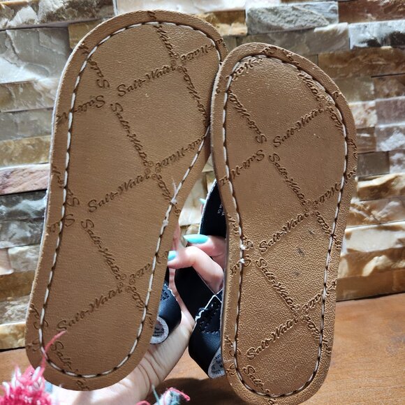 Salt Water T-thong Sandal Black Size 10 - Picture 4 of 5